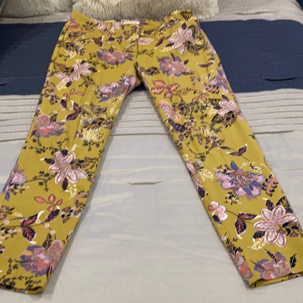 New York & Co,Floral Pants,Mustard/White, Size 6